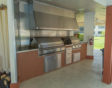 9420 S Hollybrook Lake Drive - Photo Thumbnail 25