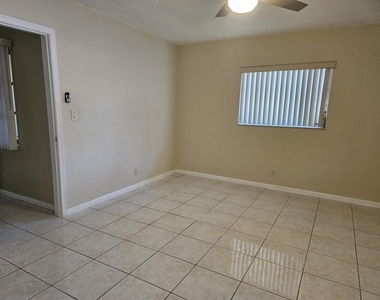 7910 Nw 70th Court - Photo Thumbnail 14