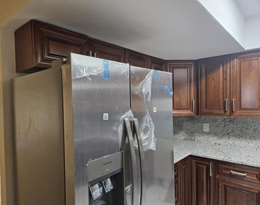 7910 Nw 70th Court - Photo Thumbnail 9