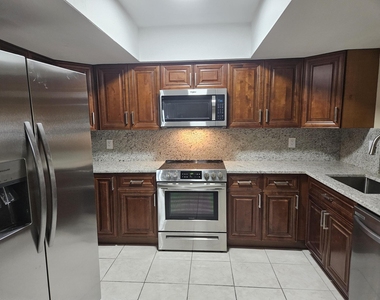 7910 Nw 70th Court - Photo Thumbnail 27