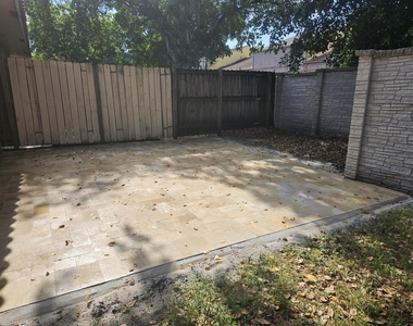 7910 Nw 70th Court - Photo Thumbnail 22