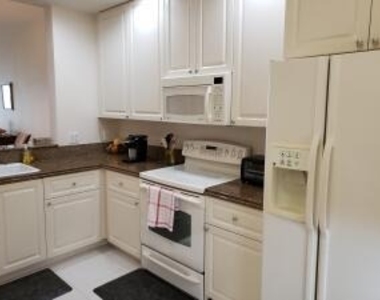 27 Harbour Isle Drive W - Photo Thumbnail 3