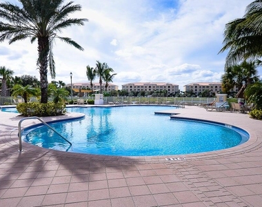 27 Harbour Isle Drive W - Photo Thumbnail 24