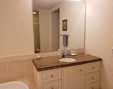 27 Harbour Isle Drive W - Photo Thumbnail 15