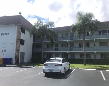 2000 Springdale Boulevard - Photo Thumbnail 11