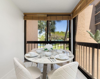 2455 Lindell Boulevard - Photo Thumbnail 13