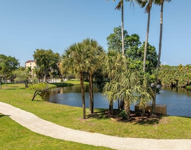 2455 Lindell Boulevard - Photo Thumbnail 36