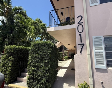 2017 Ne 18th Street - Photo Thumbnail 13