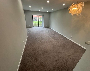 21913 Lake Forest Circle - Photo Thumbnail 8