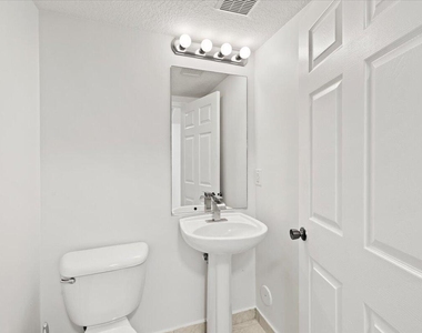 4962 Leeward Lane - Photo Thumbnail 11