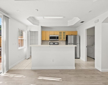 4962 Leeward Lane - Photo Thumbnail 9