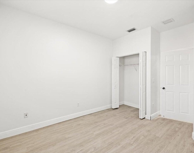 4962 Leeward Lane - Photo Thumbnail 22