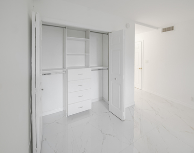 16300 Golf Club Road - Photo Thumbnail 12