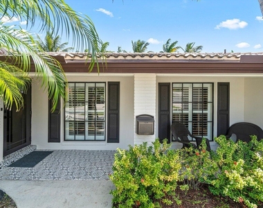 800 Sw 5th Street - Photo Thumbnail 4