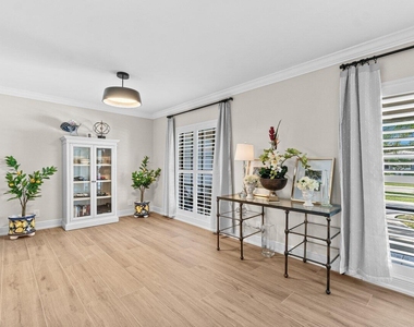 800 Sw 5th Street - Photo Thumbnail 8