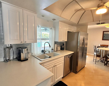 1098 Nw 15th Avenue - Photo Thumbnail 14