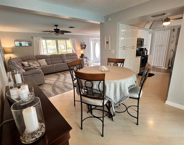 1098 Nw 15th Avenue - Photo Thumbnail 3