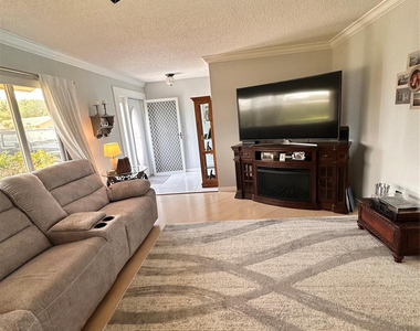 1098 Nw 15th Avenue - Photo Thumbnail 8