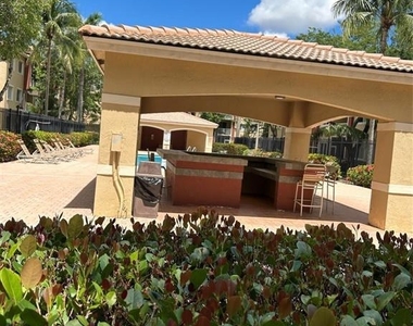7085 Nova Drive - Photo Thumbnail 4