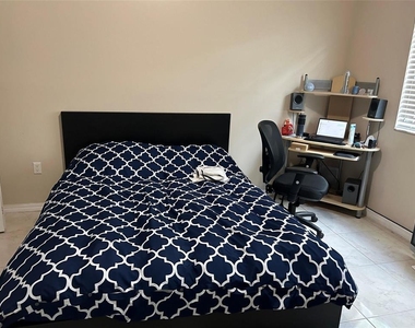 7085 Nova Drive - Photo Thumbnail 3