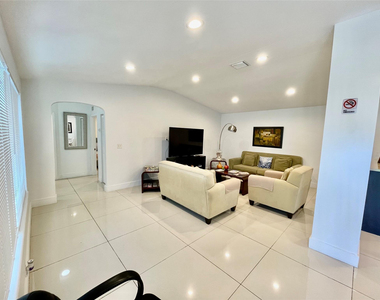 88 Ne 154th Street - Photo Thumbnail 5