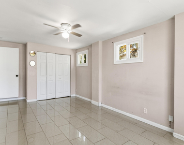 2748 Sw 46th Court - Photo Thumbnail 25