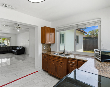 2748 Sw 46th Court - Photo Thumbnail 19