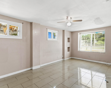 2748 Sw 46th Court - Photo Thumbnail 21