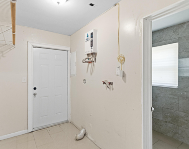 2748 Sw 46th Court - Photo Thumbnail 42