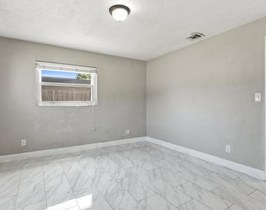 2748 Sw 46th Court - Photo Thumbnail 33