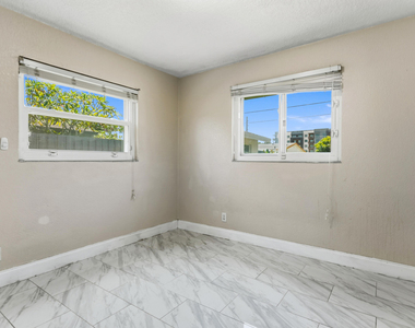2748 Sw 46th Court - Photo Thumbnail 34