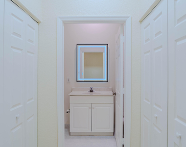 5733 Nw 119th Drive - Photo Thumbnail 15
