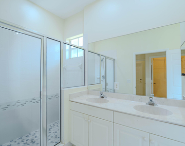 5733 Nw 119th Drive - Photo Thumbnail 11