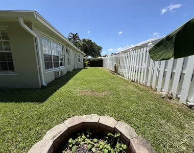 8081 Se Helen Terrace - Photo Thumbnail 32