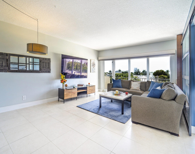 2500 E Las Olas Boulevard - Photo Thumbnail 5