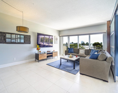 2500 E Las Olas Boulevard - Photo Thumbnail 11