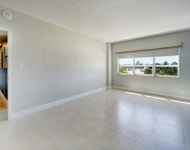 2500 E Las Olas Boulevard - Photo Thumbnail 14