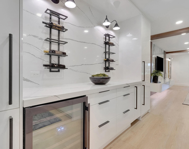 2735 Polo Island Drive - Photo Thumbnail 7