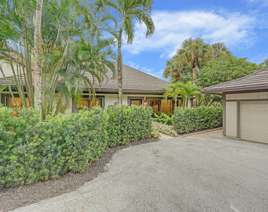 2735 Polo Island Drive - Photo Thumbnail 2