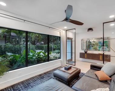 2735 Polo Island Drive - Photo Thumbnail 6