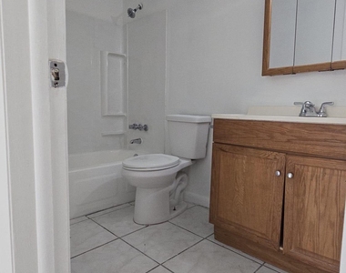 3600 Nw 21st Street - Photo Thumbnail 4