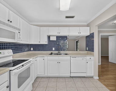 184 Mastic Tree Court - Photo Thumbnail 10