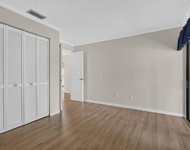 184 Mastic Tree Court - Photo Thumbnail 20