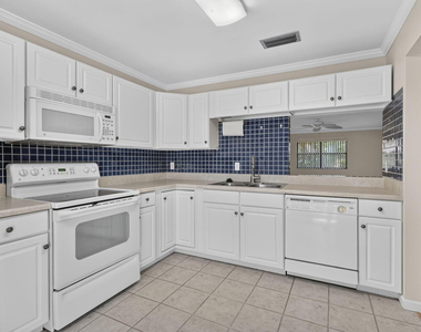 184 Mastic Tree Court - Photo Thumbnail 13