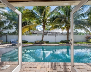 14832 Paddock Drive - Photo Thumbnail 21