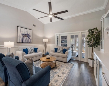 14832 Paddock Drive - Photo Thumbnail 5