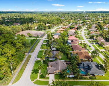 14832 Paddock Drive - Photo Thumbnail 35