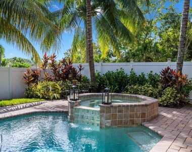 14832 Paddock Drive - Photo Thumbnail 27