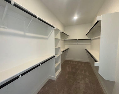 1701 Shamrock Green - Photo Thumbnail 1