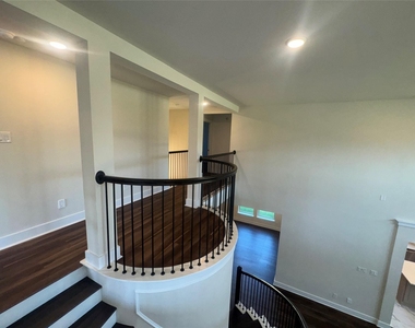 1701 Shamrock Green - Photo Thumbnail 17